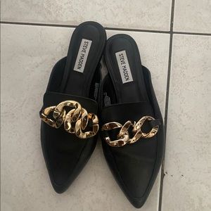 I am Selling a Bundles Of Shoes. Mixed sizes